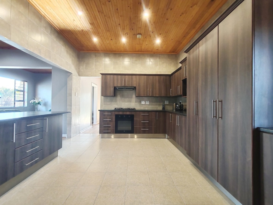  Bedroom Property for Sale in Newton Park Eastern Cape